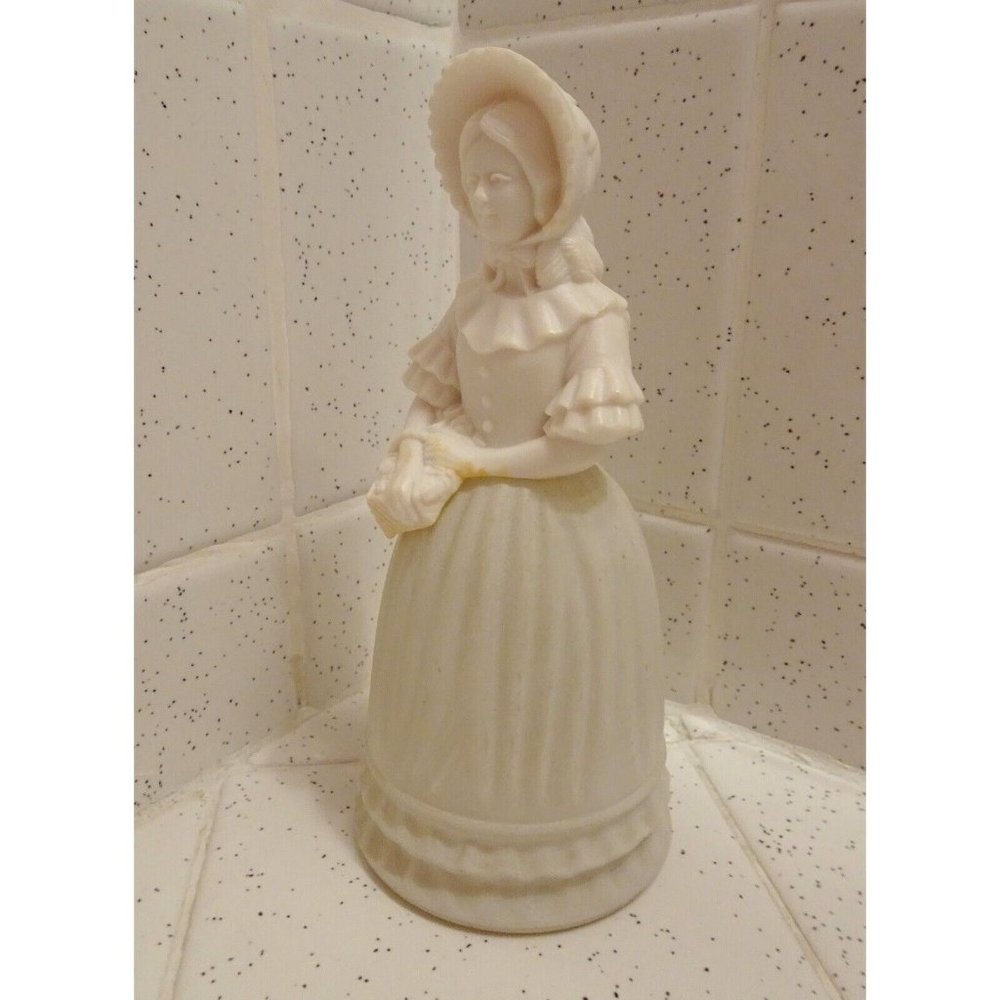 Vintage Avon Fashion Figurine Victorian Bird of Paradise Cologne Bottle empty - Picture 6 of 13